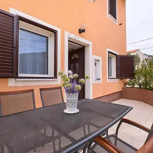 https://apartman-erba.primorje-gorskikotar.com